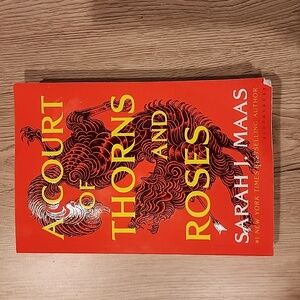 A Court of Thorns and Roses by Sarah J Mass